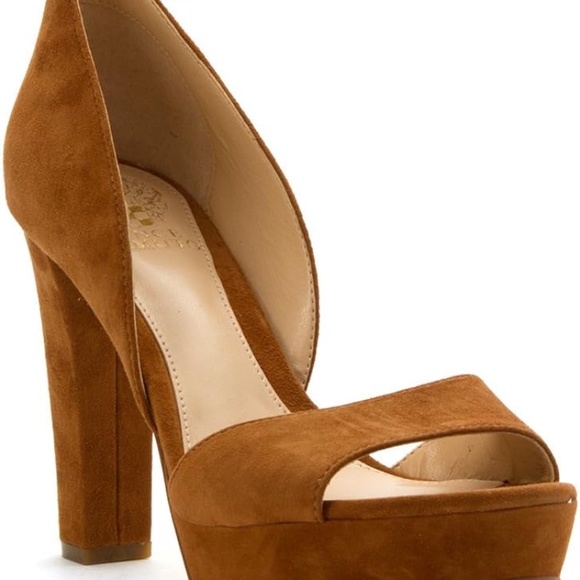 BRAND NEW VINCE CAMUTO SAKARI HEELS - Picture 1 of 5